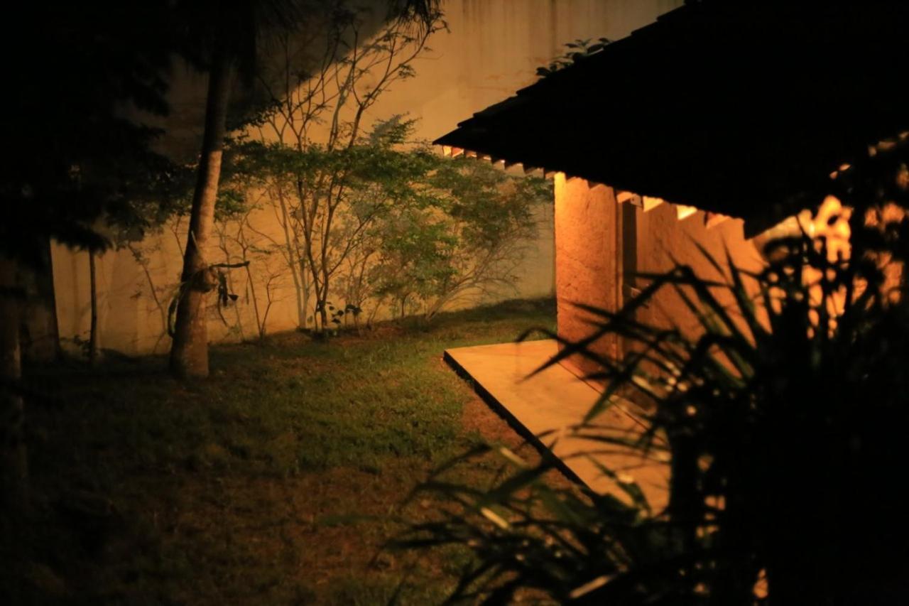 Hidden Well Hiriketiya Hostel Dikwella Ngoại thất bức ảnh