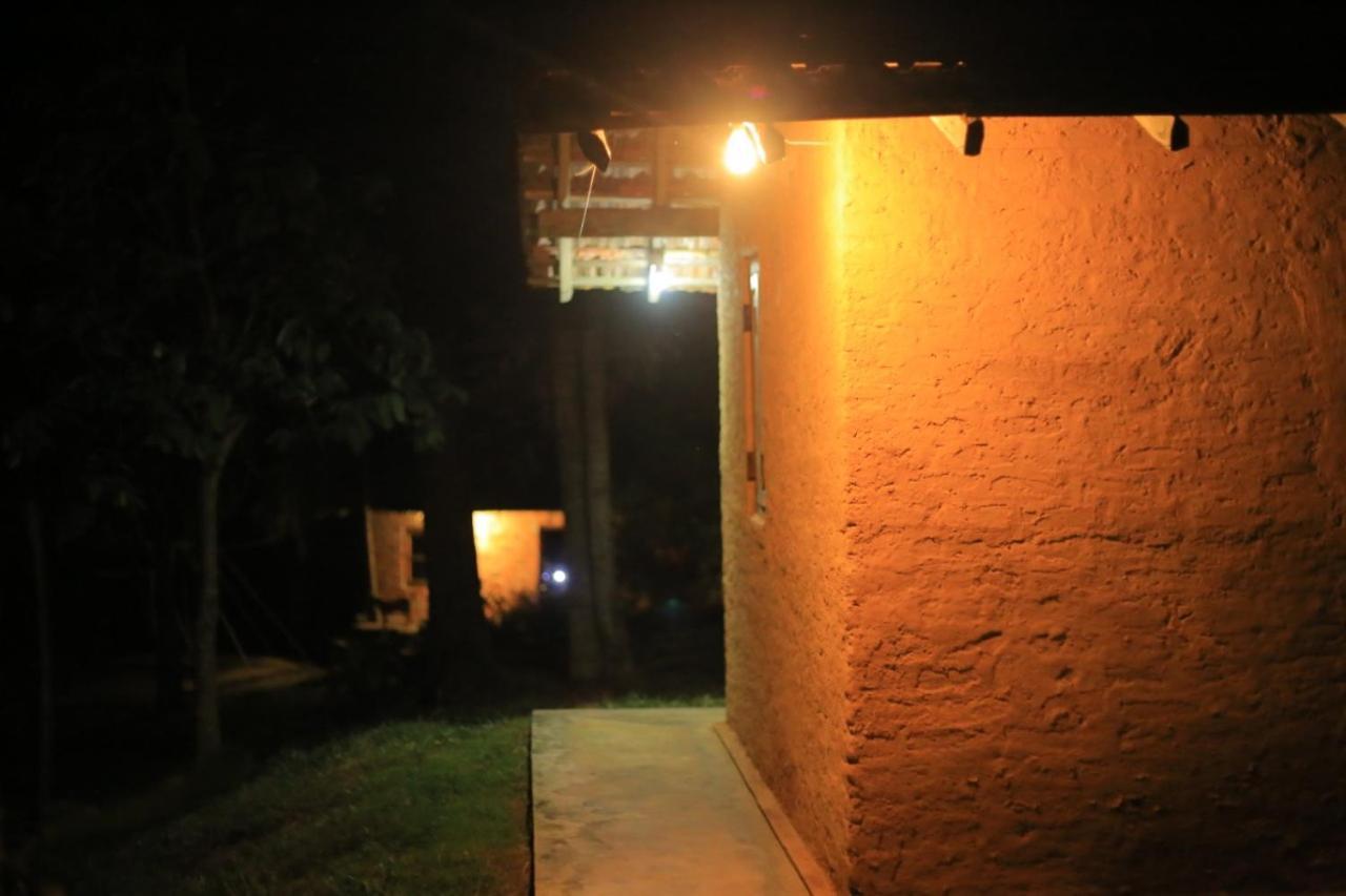 Hidden Well Hiriketiya Hostel Dikwella Ngoại thất bức ảnh