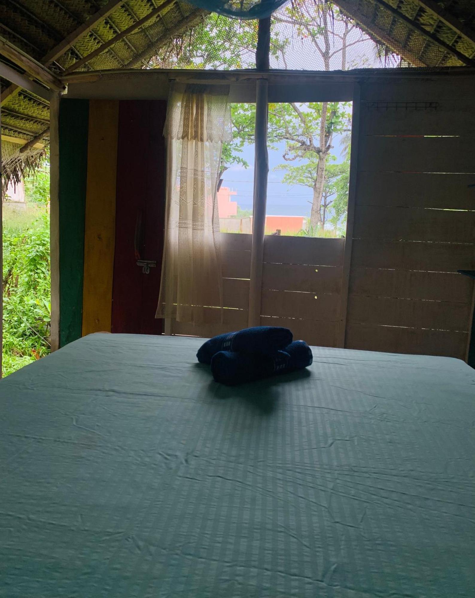 Hidden Well Hiriketiya Hostel Dikwella Ngoại thất bức ảnh